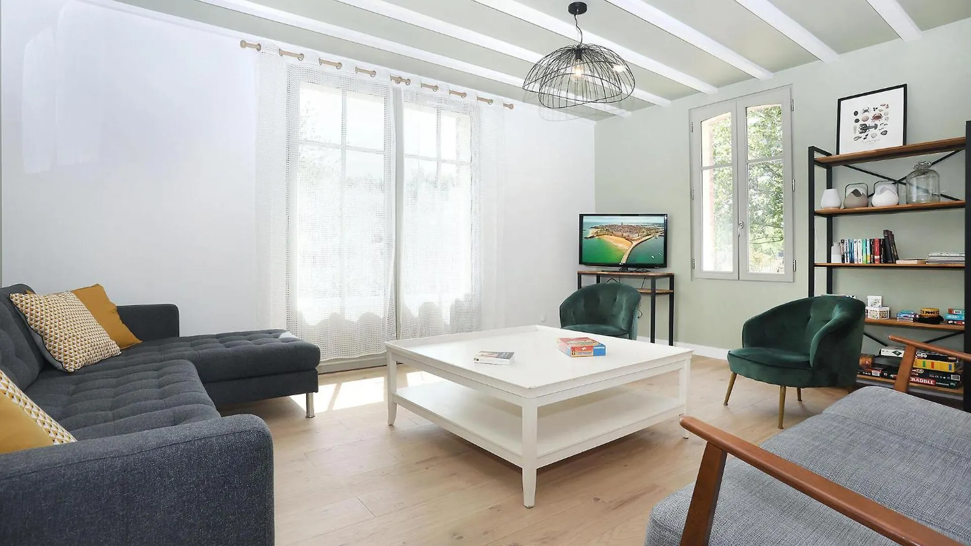 Holiday home Amazing Home In Le Minihic-Sur-Rance With Wifi France